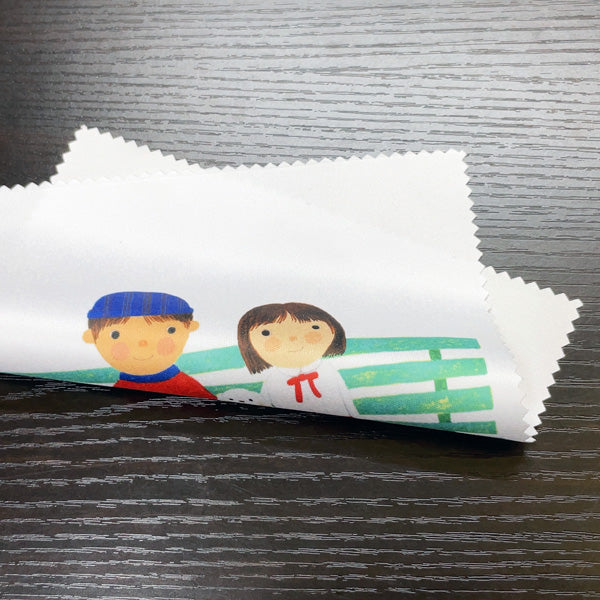 クリーニングクロス 山田和明「ゆきふるひにぼくは_なかよし」150×150mm メガネ拭き レンズクリーナー」絵本作家 水彩画